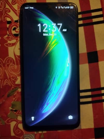 Infinix hot 30 play 4+4 64 battery 6000mh long side fingers ha