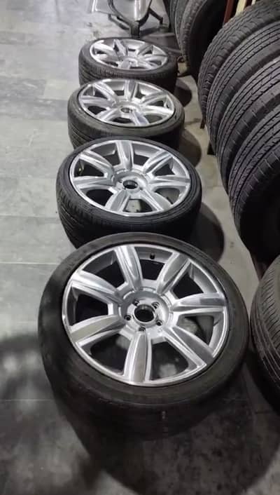 20 inch Rims and Tyres original from Bentley GT in mint condition