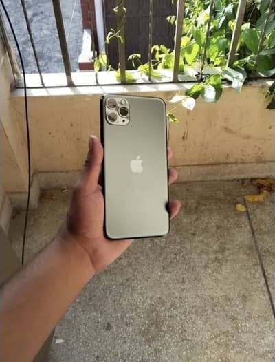 iPhone 11 pro max pta approved