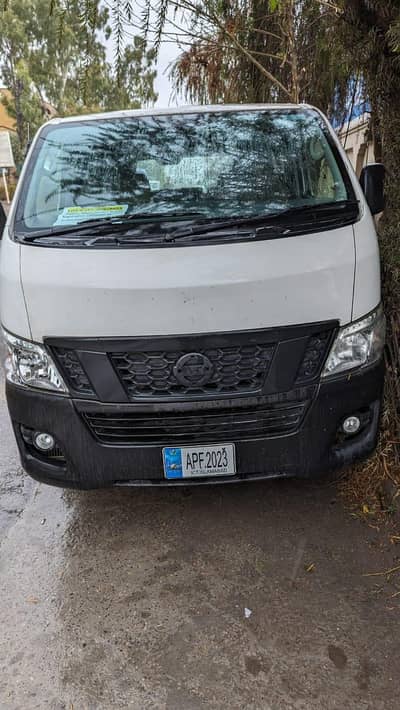 Nissan van 2017