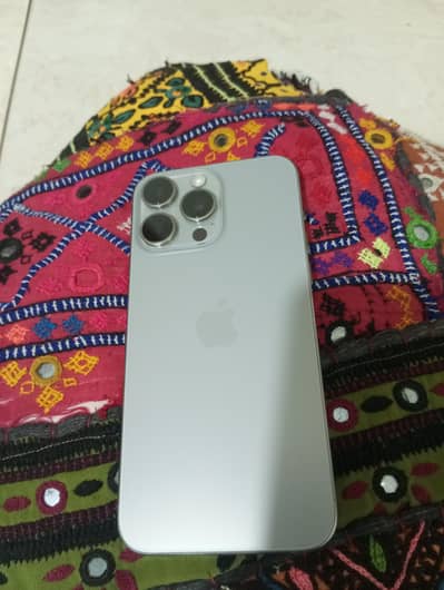 I phone 15promax I256gb color tatanium