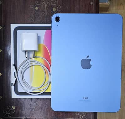 Ipad 10th Generation 64GB with Box + Original Charger
