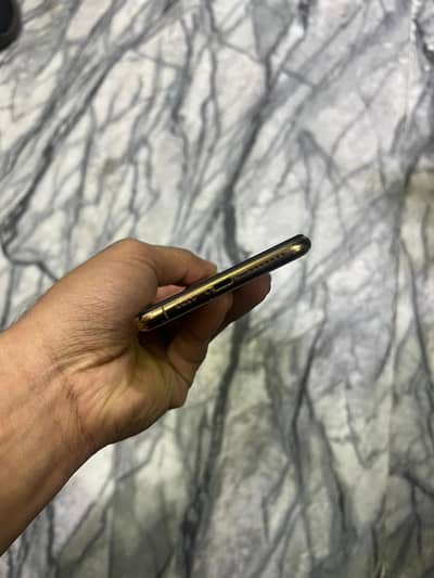 Iphone xs max dual PTA 64gb