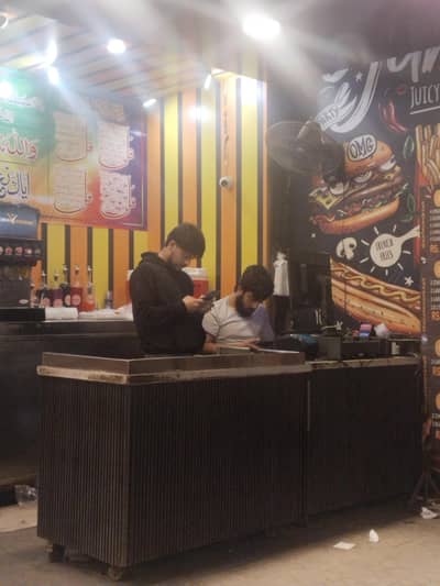 Female Accountant for Street Cafe