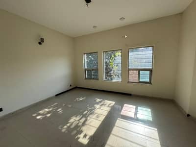 10 MARLA HOUSE FAMILIES+ SILENT OFFICE FOR RENT IN WAPDA TOWN LAHORE