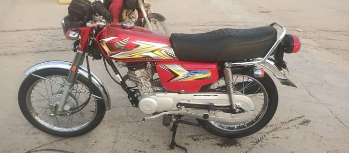 Honda CG 125 2025 | Sirf 5,800 KM | Fresh Condition