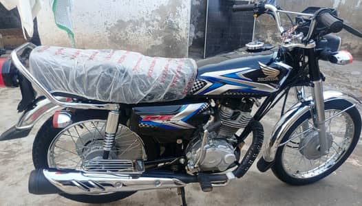 Honda CG 125 2025 one hand 