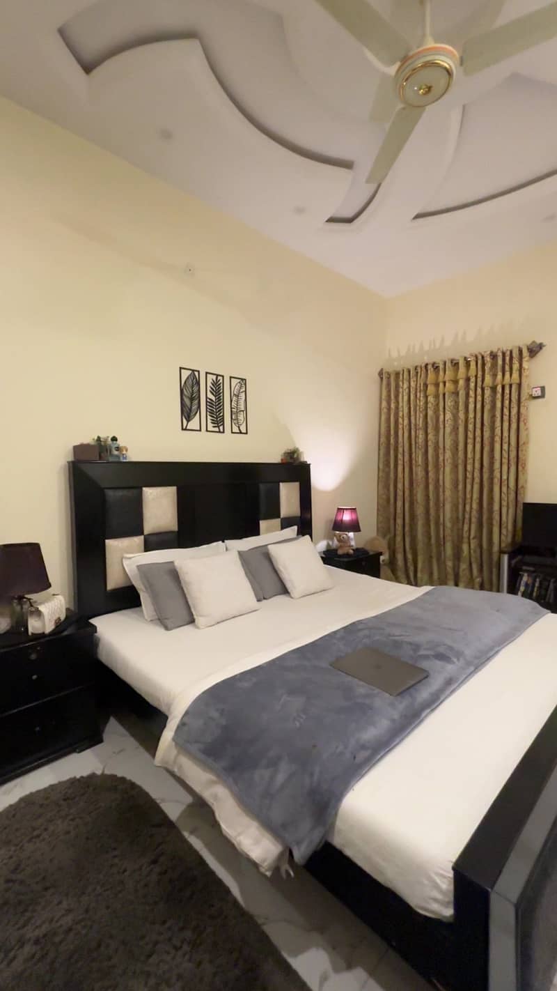 Bed set with dressing 2