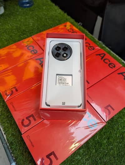 Oneplus ace 5/13R ANDROID 16 12gb/256gb BOX PACK non active