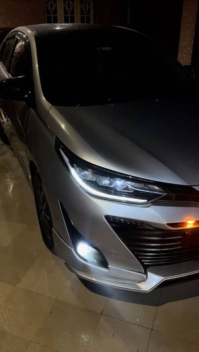 Yaris headlights thailand style up for sale