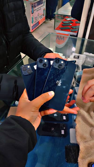 iPhone 13 • 128GB • PTA Approved