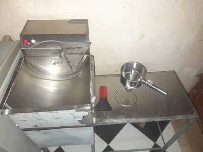 chocolate making machine