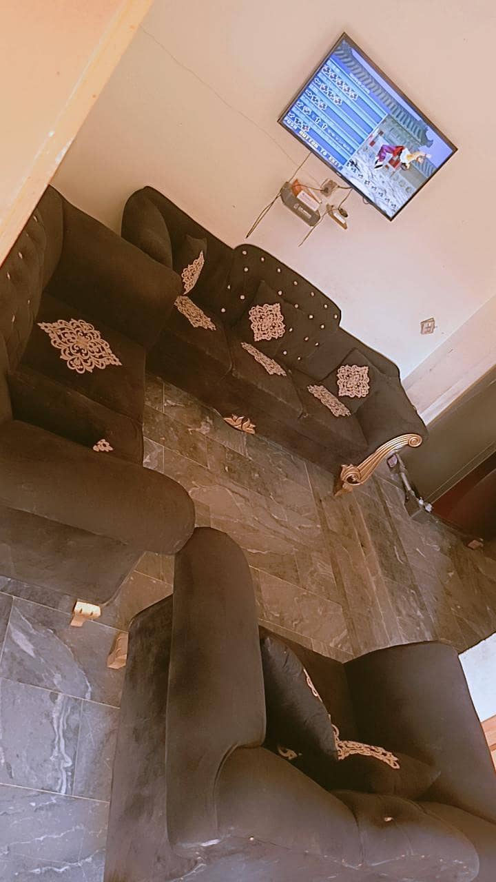 Great condition sofa set 3