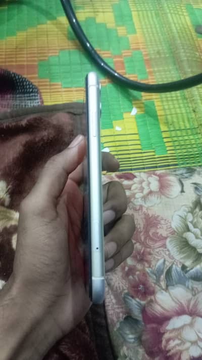 Iphone 11 white