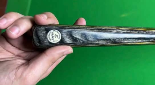 Grand professional cue hand made 17.6oz weight 9.5mm tip