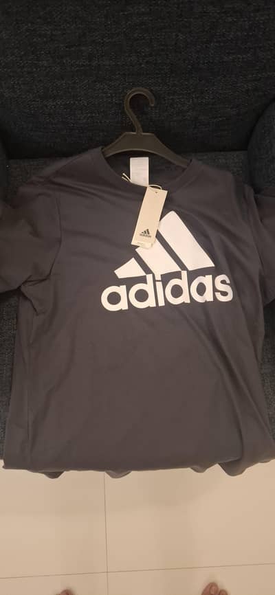 orignal adidas tshirt brand new