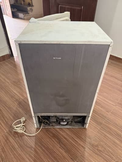Single Door fridge
