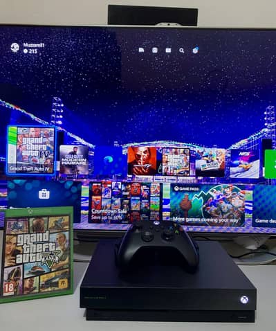 Xbox One X Project Scorpio 1TB (Limited Edition) + GTA V Disc