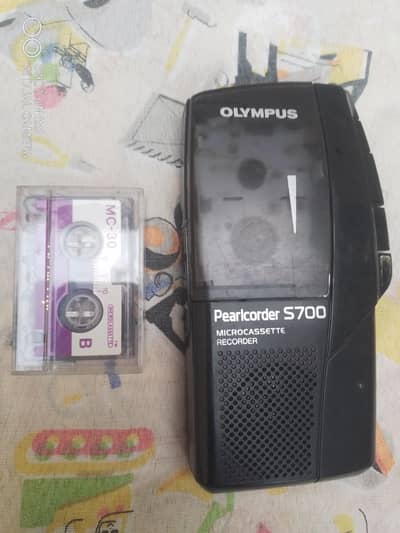 micro cassette recorder