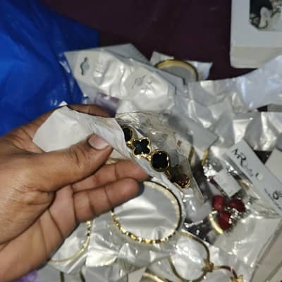 jullery stoke available with cheap rates