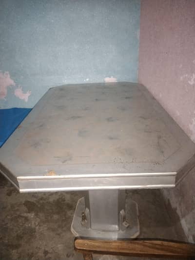 dining table only good condition urgent sale 03020066870