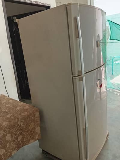 Dawlance fridge Full size