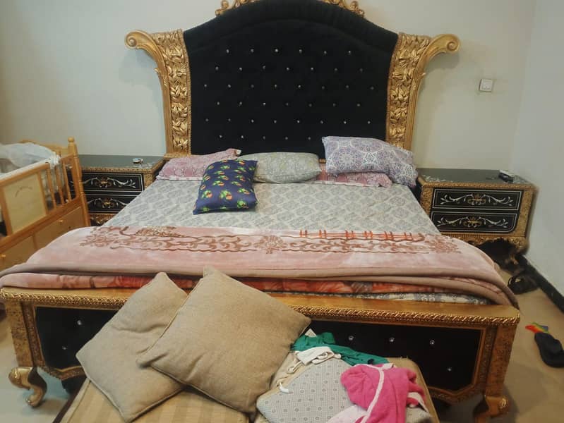 Bed with 2 side table 1