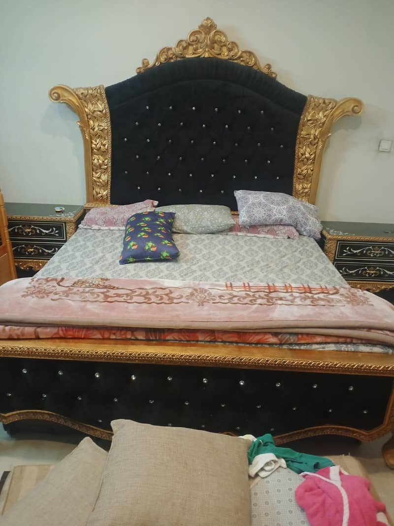 Bed with 2 side table 2