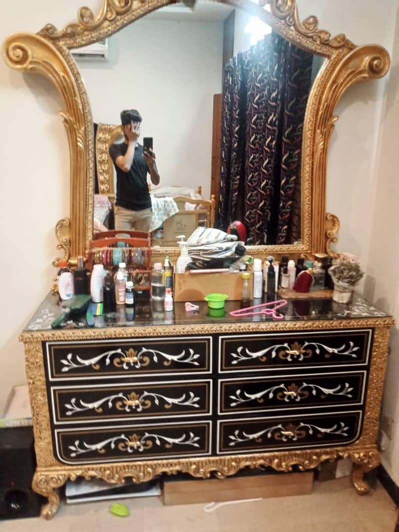 Bed with 2 side table 14