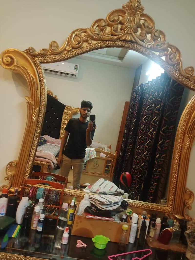 Bed with 2 side table 15