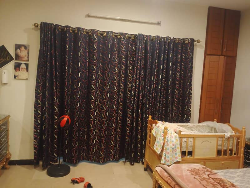 Bed with 2 side table 17