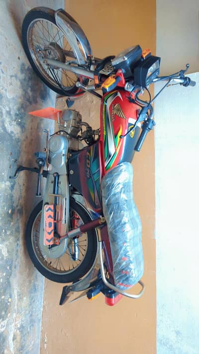 HONDA CD 70 ( RED )