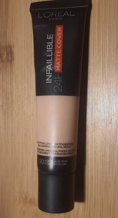 Imported Branded foundation and primer