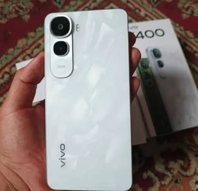 Vivo y400 5g 12/256 complete box urgent sale Wtp No 0327=2469867