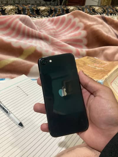 iPhone SE 2020 non pta 64gb battery health 76