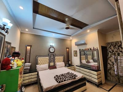 10 MARLA SLITELY USED House Look Like A New Corner Well Hot Location Double Storey House Ultra Modern Style Available For Sale In PIA Housing Society Near Johertown Phase 1 Lahore