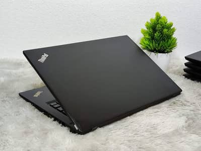 Lenovo Thinkpad T490s  Slimmest Laptop 8th Gen i6