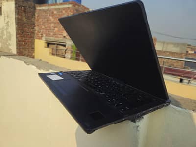 Fujitsu core i5 8th gen