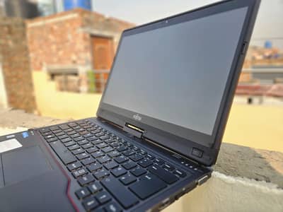 Fujitsu core i5 8th gen