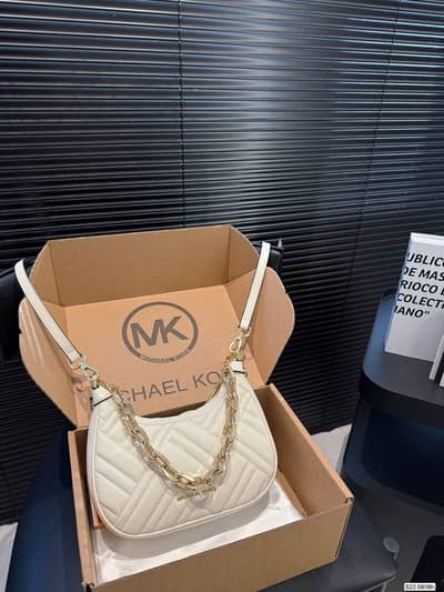 MK Shouder Bag – Like New | Original Look