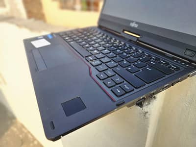 Fujitsu core i5 8th gen