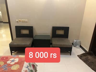 2 bedroom sofa with table. . . . . 6 sofa cushions  in velvet  cover