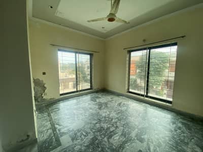 10 Marla Upper Portion in Indus Block, DC Colony Gujranwala.