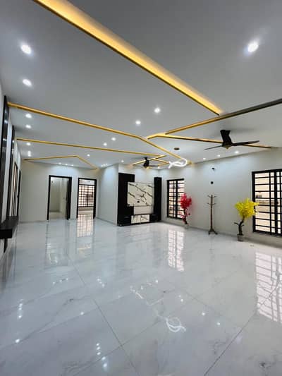 1 Kanal Brand New Upper Portion For Rent