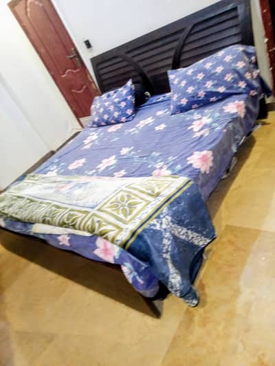 Bedroom set For Sale