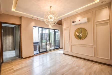 Prime Location One Kanal Modern Bungalow For Sale Near To Park And Masjid