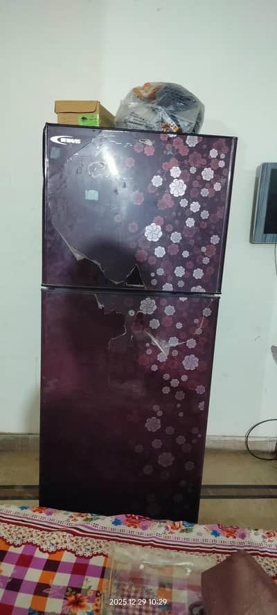 Fridge for sale condition excellent