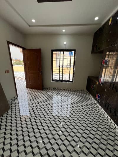 10 MARLA USED HOUSE FOR SALE NASHEMAN IQBAL PHASE 2