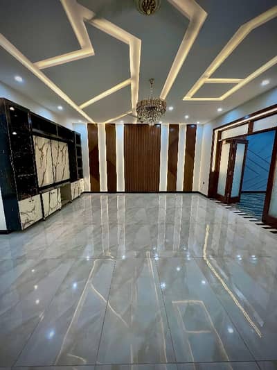 1 KANAL ULTRA MODERN HOUSE FOR SALE REASONABLE PRICE