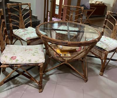 KANEWood Coffee Table with 4 KANE'S Chair